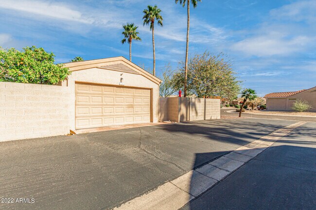 Building Photo - 21748 N Limousine Dr