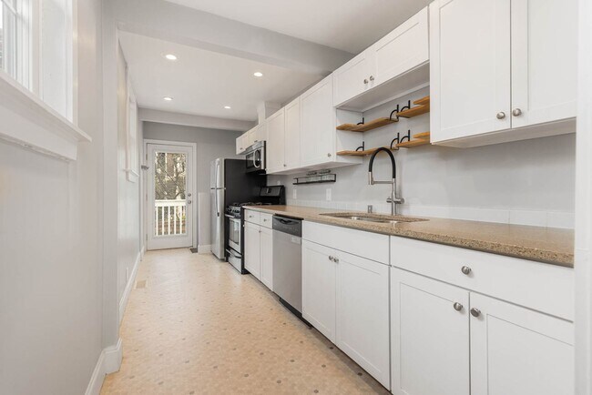 Foto del edificio - 2340 N 58th St