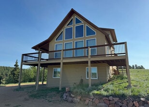 Building Photo - 61 Muskrat Lake Vw