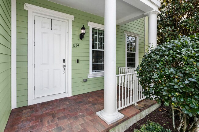 Foto del edificio - 1114 Sweet Hill Dr