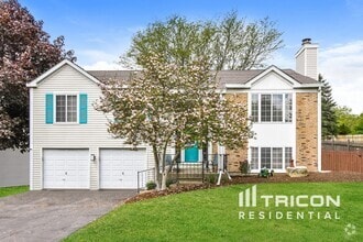 Building Photo - 310 Briarwood Ln