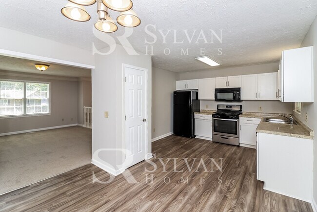 Building Photo - Enjoy living the good life in this 3 bedro...