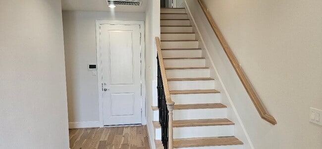 Foto del edificio - 712 Cage St