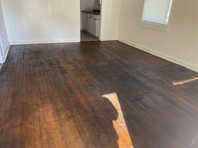 Foto del edificio - 2402 Knox Dr