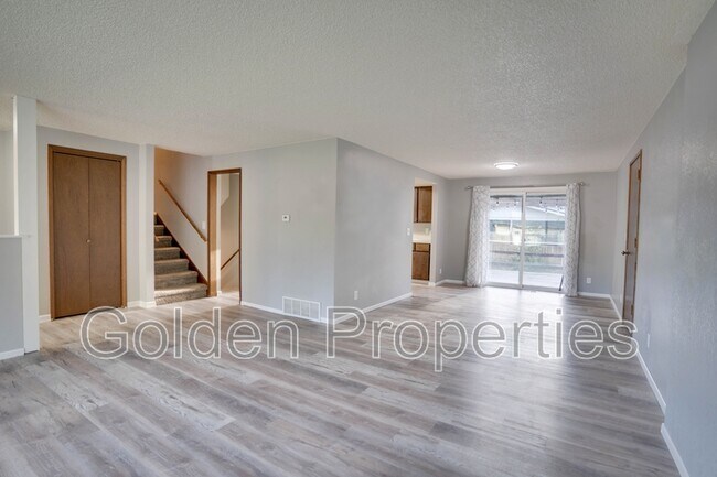 Foto del edificio - 3703 E Pine Hill Dr