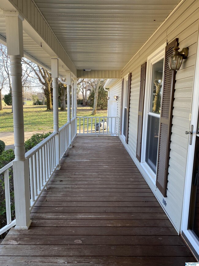 Building Photo - 28368 Capshaw Rd