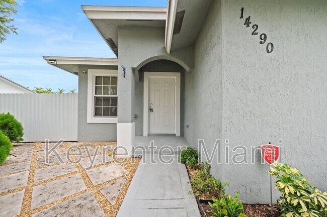 Foto del edificio - 14290 SW 287th St