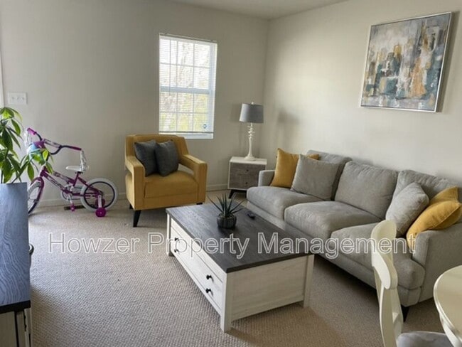 Building Photo - 17 High School Rd