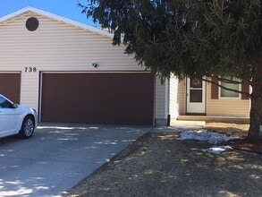 Building Photo - 738A Crawford Dr