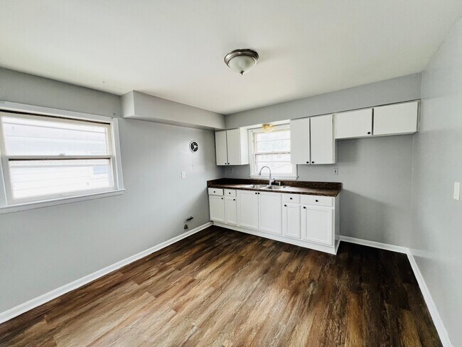 Foto del edificio - 5851 N 61st St
