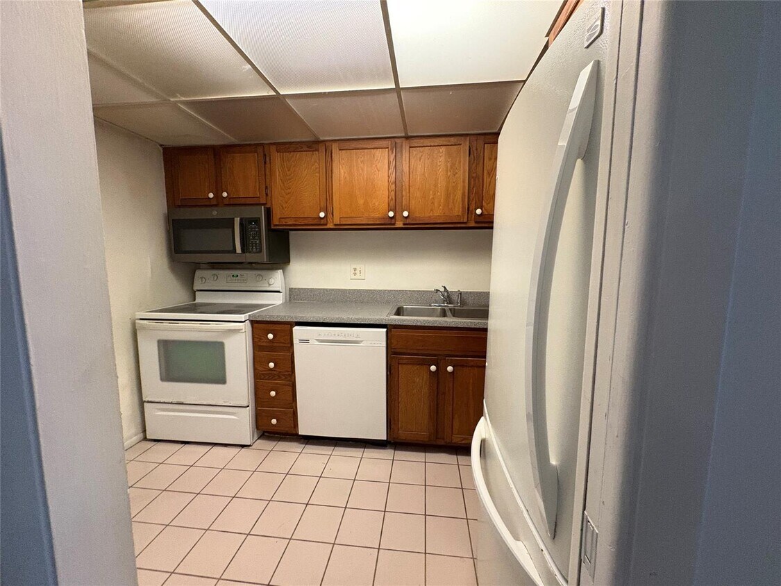 Foto del edificio - 3710 Inverrary Dr