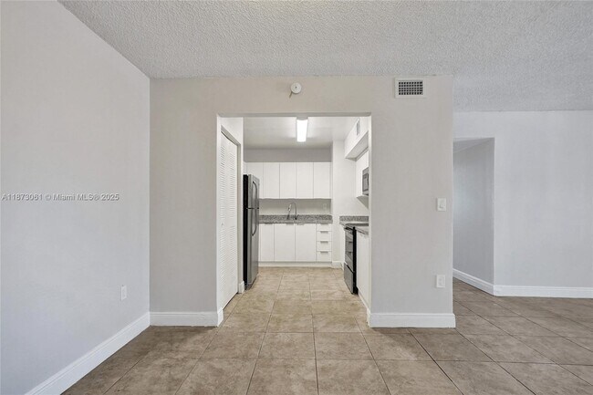 Building Photo - 11515 NW 22nd Ave