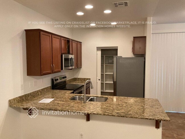 Building Photo - 1413 S Moccasin Trail