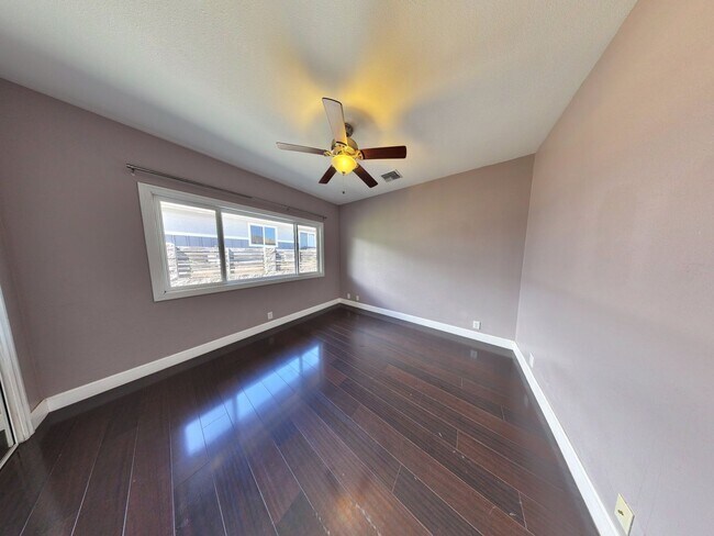 Building Photo - Spacious and centrally located 3-Bed / 2 -Bath in Wailuku