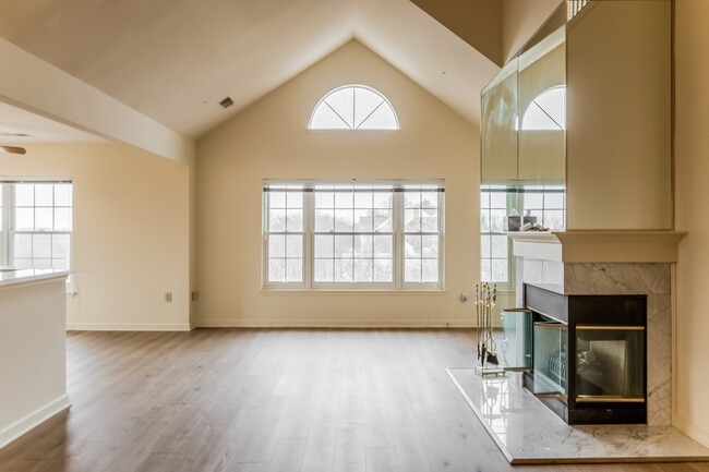 Photo - 413 Ridgepoint Pl Townhome