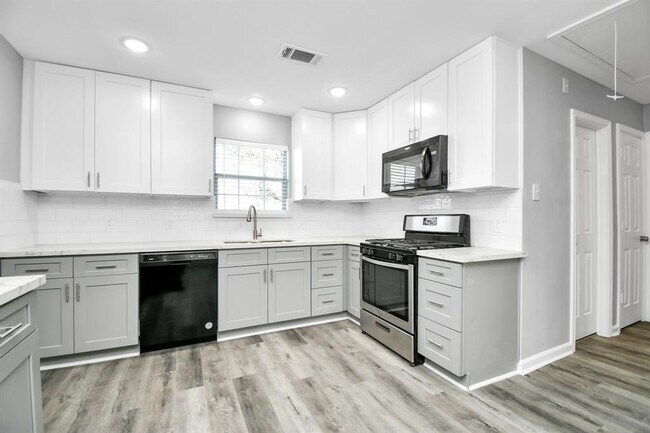 Building Photo - 5631 Canterway Dr