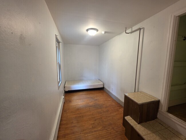 Foto del edificio - 2305 1/2 2nd Ave W