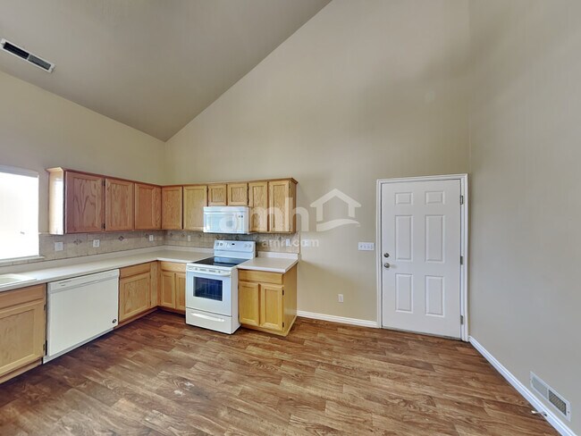 Foto del edificio - 4091 Lake Mountain Dr