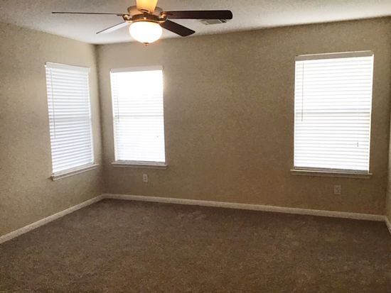 Building Photo - 21215 Misty Brook Bend Ln