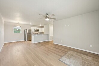 Building Photo - Creekside Haven