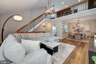Building Photo - 256 Everly Ct