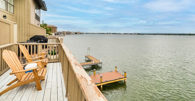Upper level deck viewing HSBay - 108 Island Dr