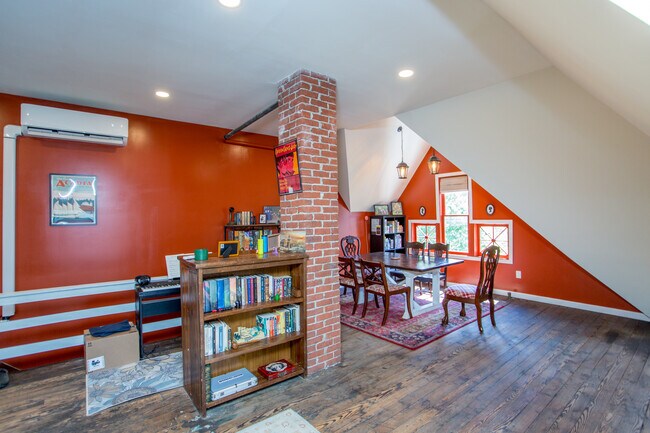 Attic - 160 N Union St