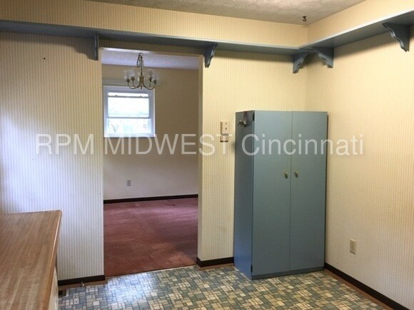 Building Photo - 49 Terrick Ln