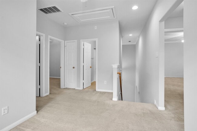 Foto del edificio - 26 Valewood Pl