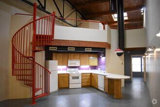 Building Photo - 1401 Avenue J