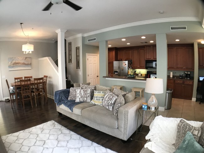 Foto del edificio - 1308 Lake Baldwin Ln