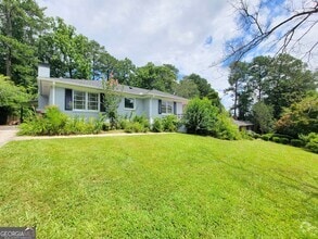 Building Photo - 2070 Black Fox Dr NE
