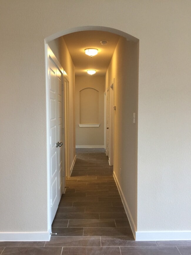 Building Photo - LUXURY DUPLEX LOCATED IN MIDLOTHIAN, TEXAS!