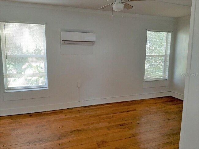 Building Photo - 47 W Tarpon Ave