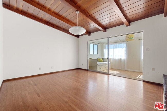 Foto del edificio - 5010 Eaton St
