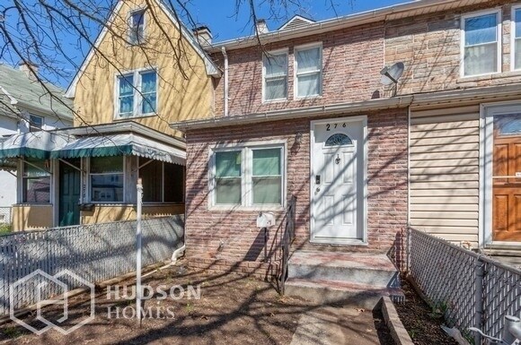Foto principal - 276 St Helena Ave