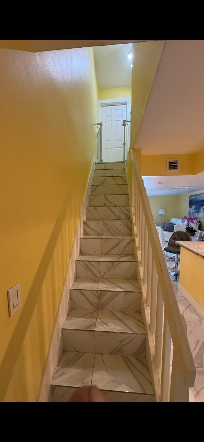 Foto del edificio - 2740 W 76th St