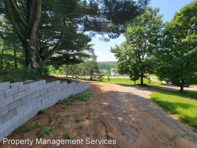 Building Photo - 3 br, 2 bath House - 7906 N. Long Lake Rd