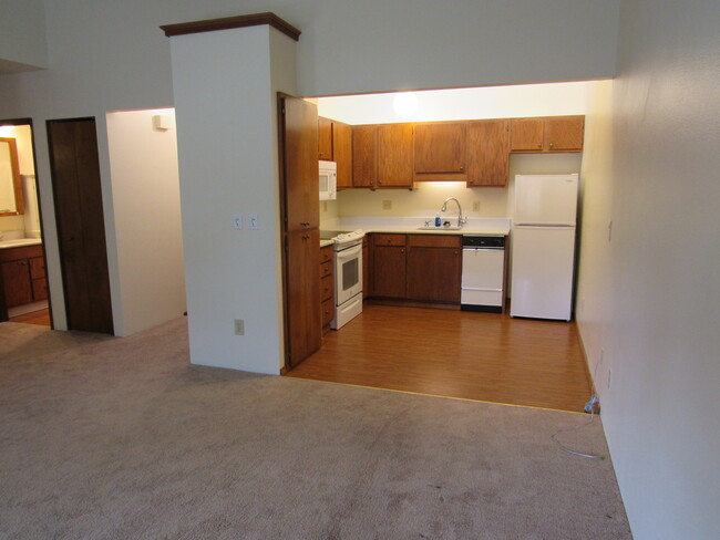 Kitchen - 13775 SW Scholls Ferry Rd