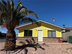Building Photo - 1801 Evelyn Ave