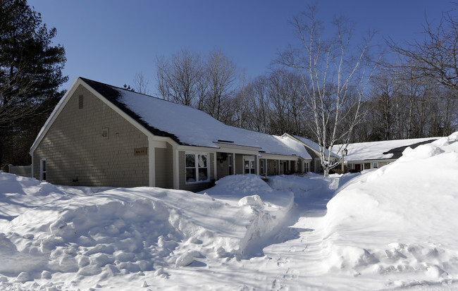 Building Photo - Oakleaf Terrace Apartments