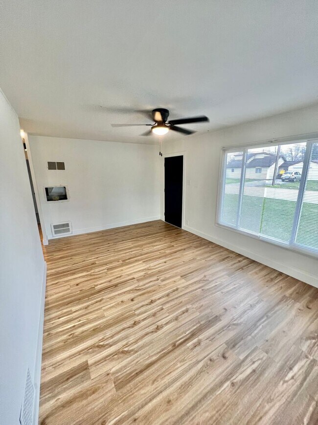 Foto del edificio - New Listing! 3 bedroom House!