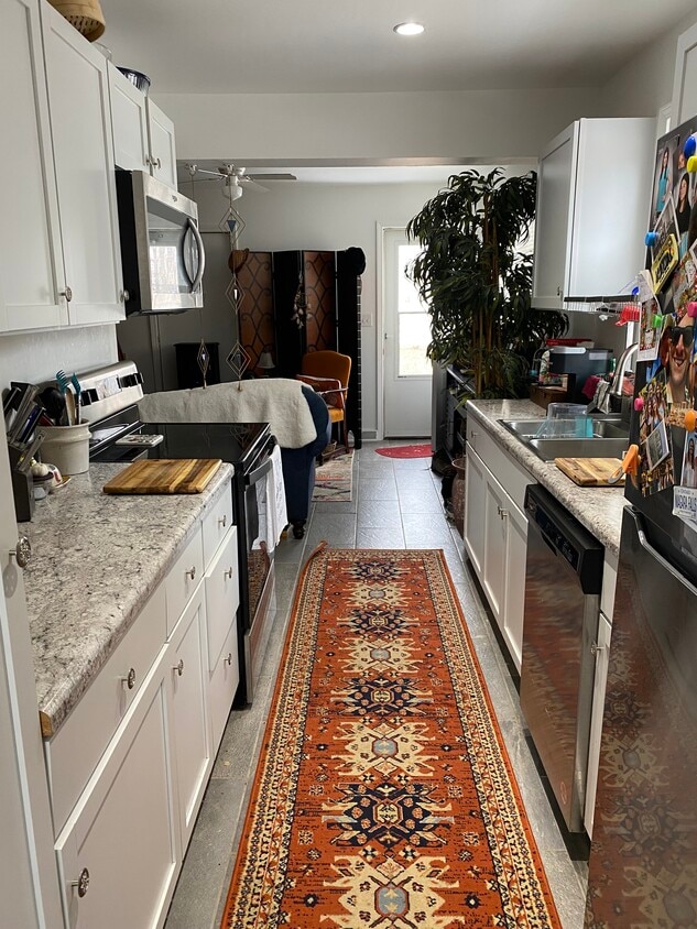 Primary Photo - 303 Park St
