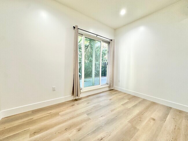 Foto del edificio - 408 N Orange Grove Ave