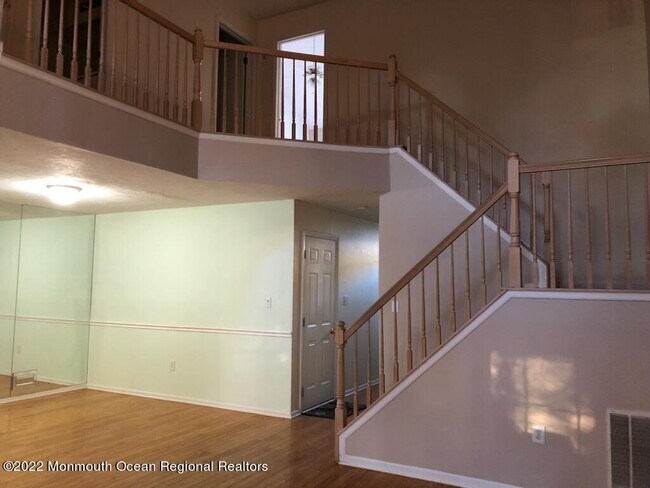 Building Photo - 67 Daniele Dr