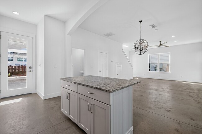 Building Photo - 617 Eastboro Dr