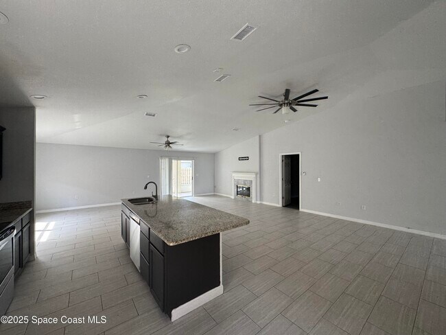 Foto del edificio - 8517 Ivanhoe Dr