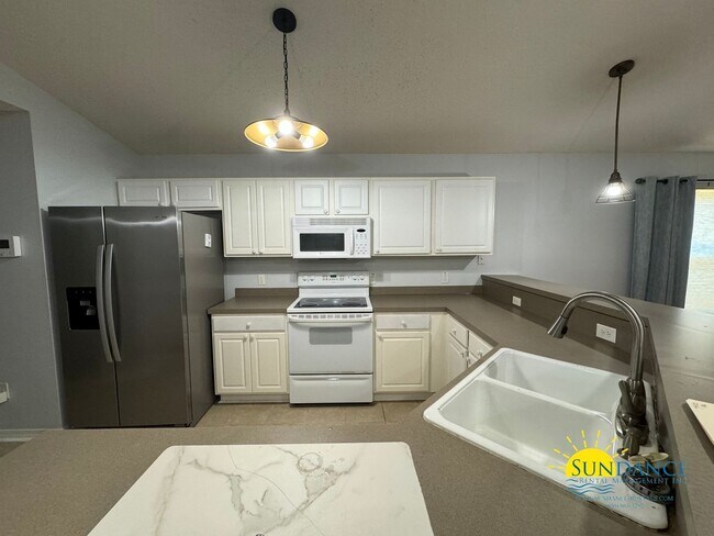 Foto del edificio - Solar Energy in desirable Hidden Shores of Gulf Breeze Neighborhood!