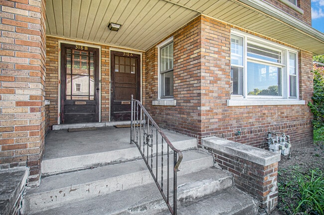 Building Photo - 318 W Marion St