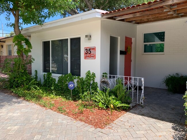 Photo - 35 SW 8th St (Hallandale Beach, FL) Apartments